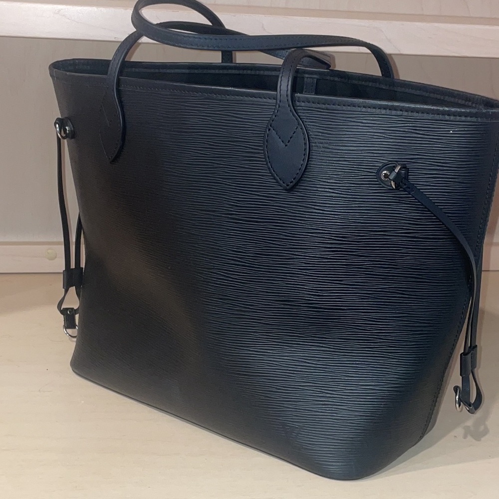 Louis Vuitton Neverfull MM EpiLeather - Picture 9 of 9